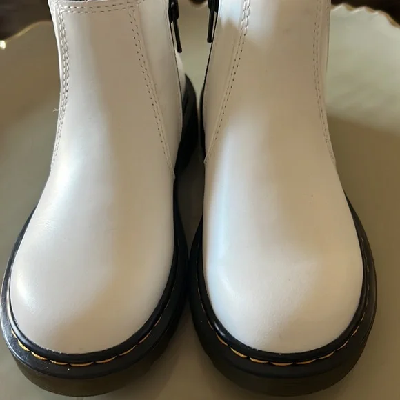 Dr. Martens 2976J Chelsea Boot - Kids - Picture 6 of 6